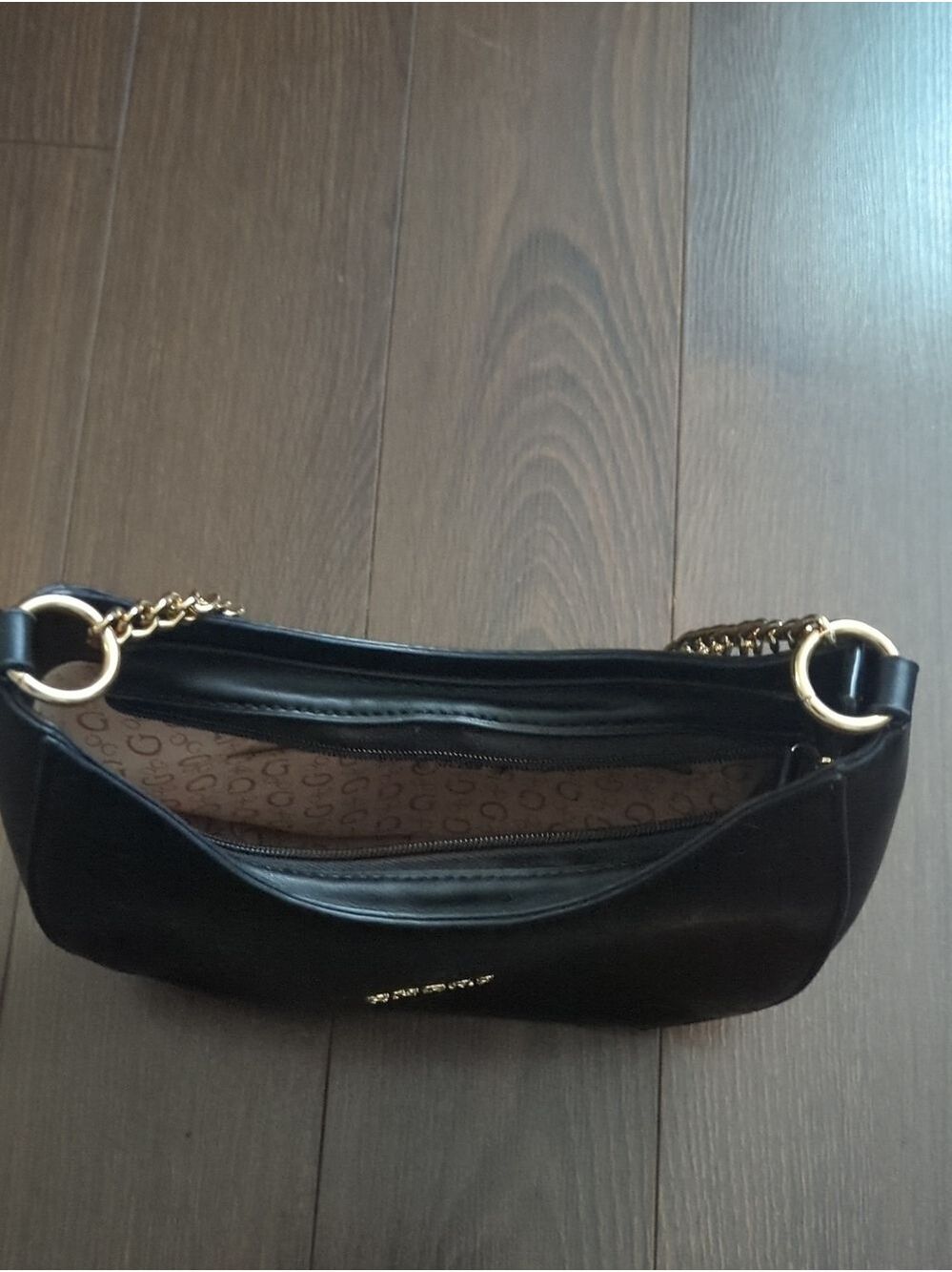 GUESS Black Embossed Logo Shoulder Bag with Gold Chain - Picture 5 of 12